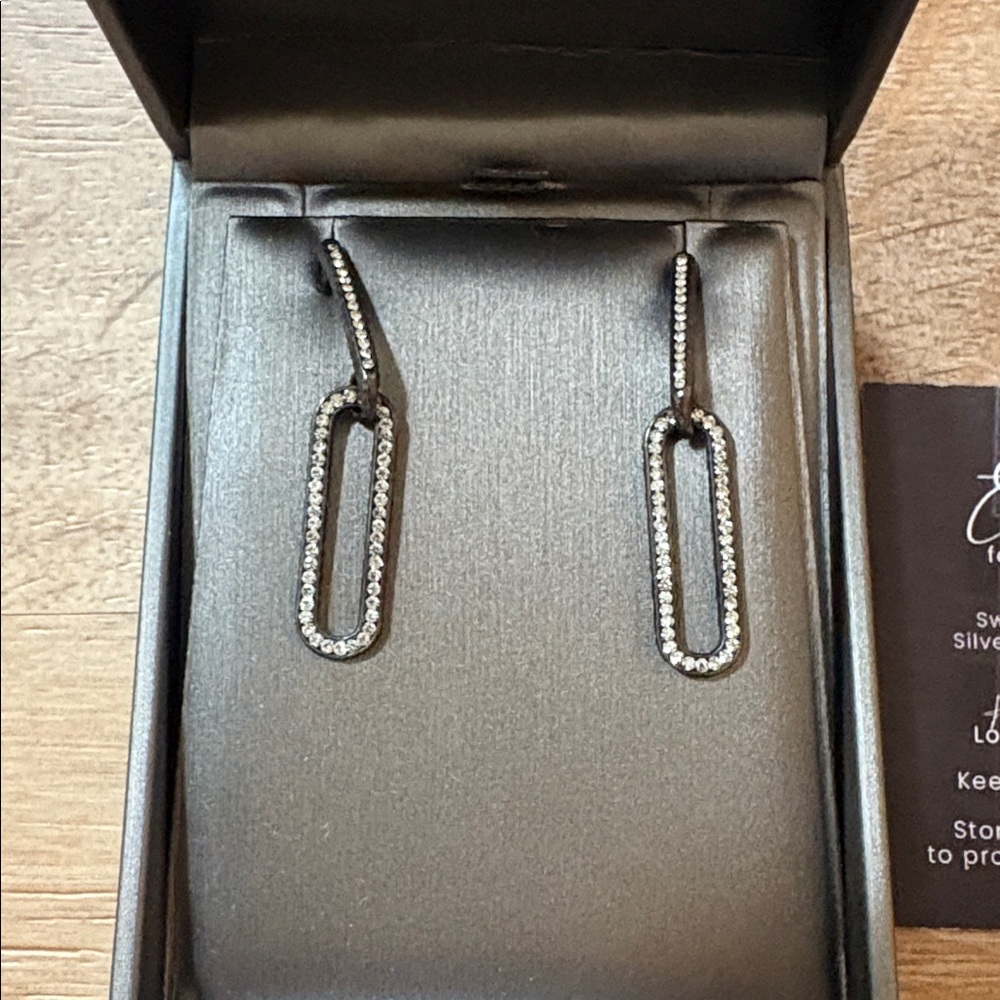 New Swarovski Crystal and Sterling silver solid core Earrings Hard Rock